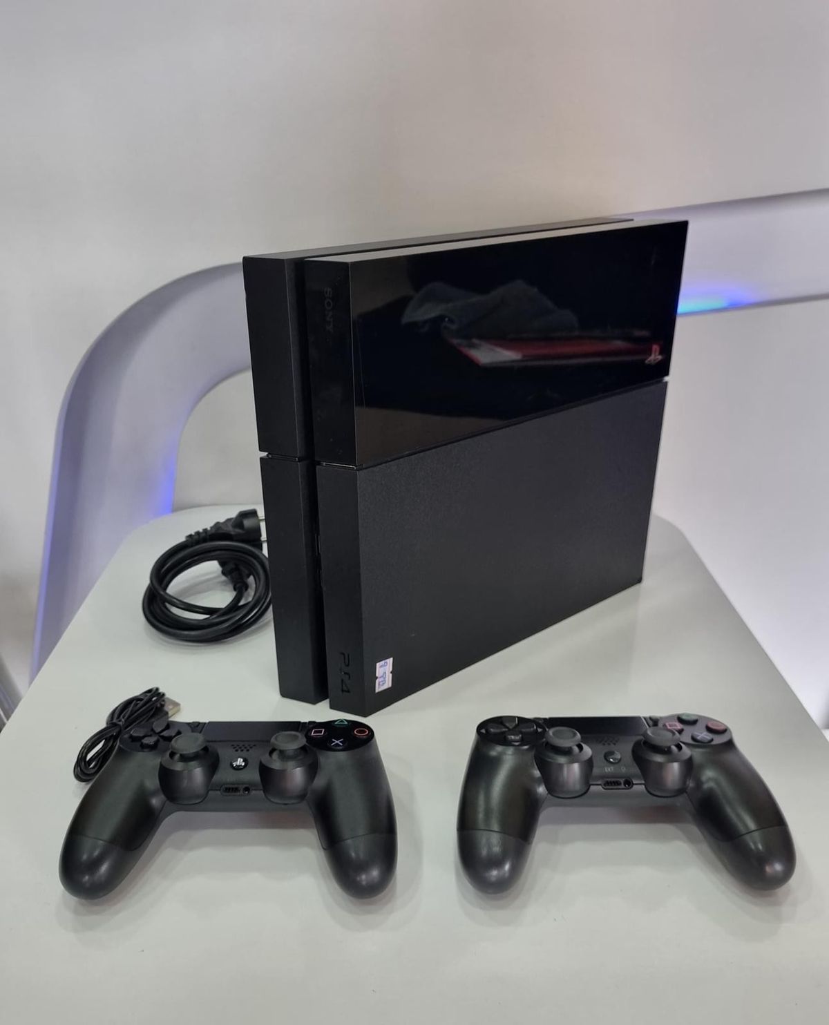 TEMİZ PS4 500 GB + ÇİFT KOL + 12 AY MAĞAZA GARANTİLİ-KONSOLTECH