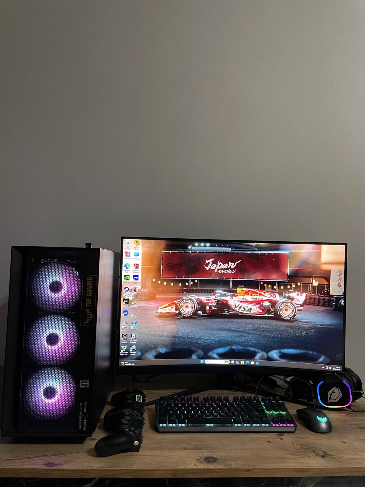 Ryzen 5 5600 RTX 3050 Gaming PC + 32’ MSI 165Hz Curved Monitör”