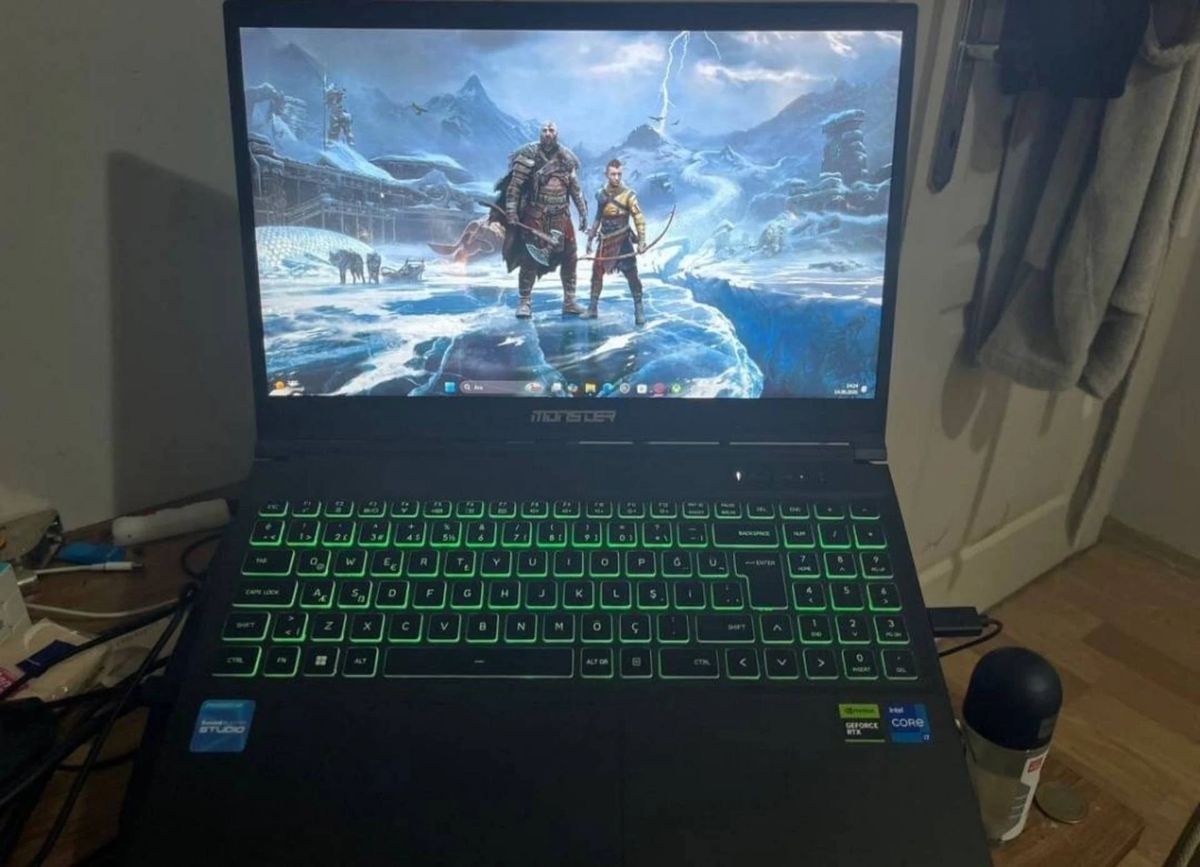 i7 13700h 140w rtx 4050 32gb ram 1tb ssd monster