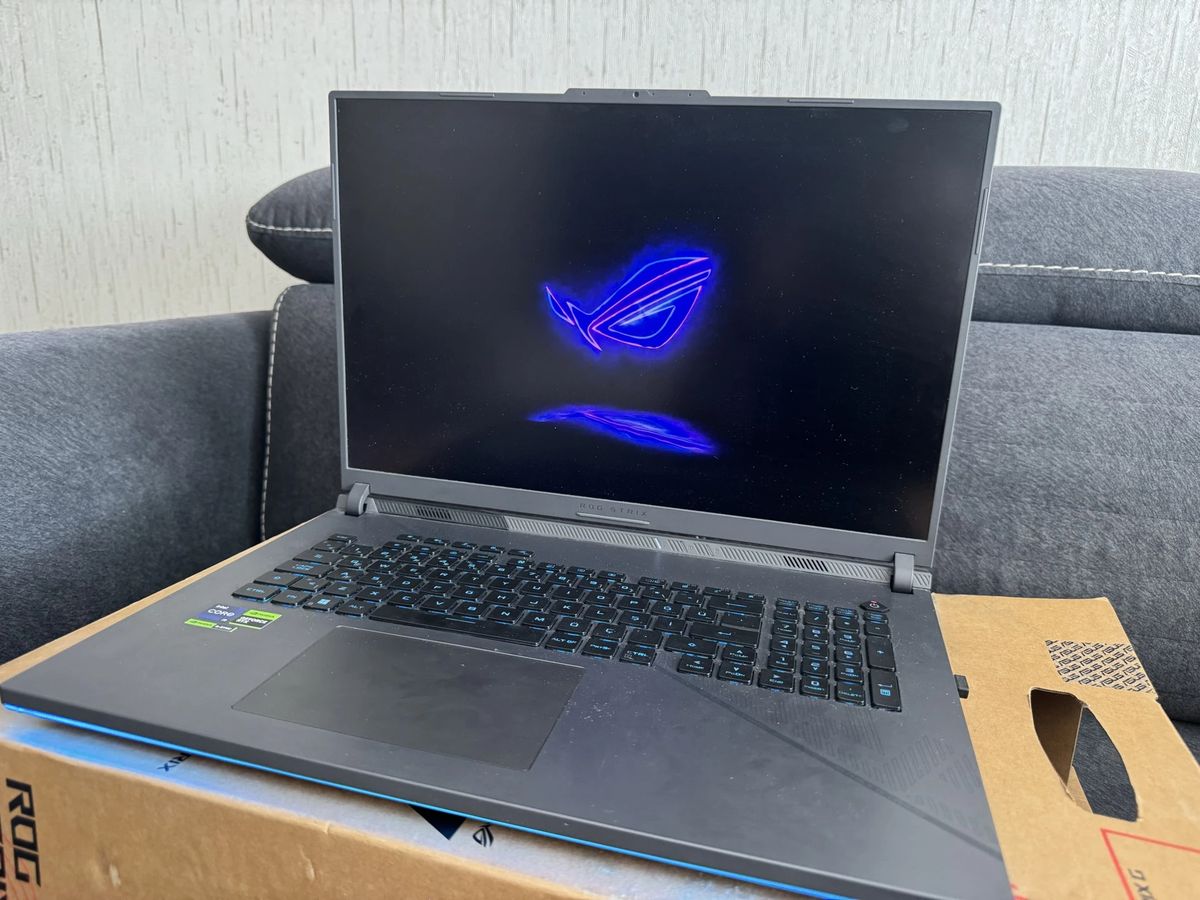 ASUS ROG STRIX G18