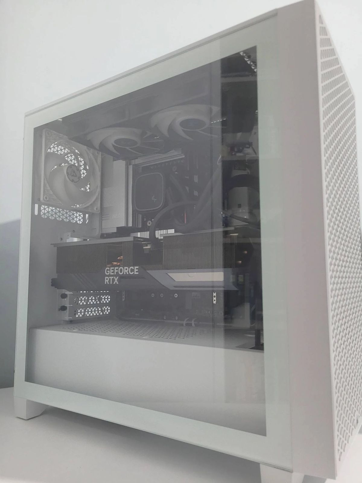 Rtx 4080 Super +Ryzen 9900x işlemcili canavar sistem