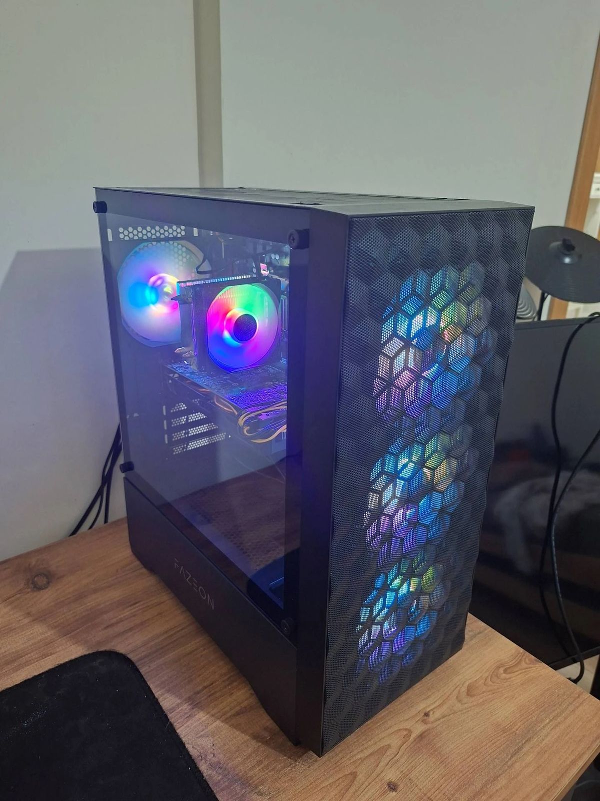 OYUNCU BİLGİSAYARI RYZEN 3 3100 RX 580 8GB 16 GB RAM 512 GB SSD