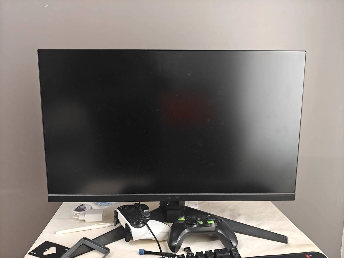 Asus TUF 2K 27inç 300Hz 0.3MS Gaming Monitör