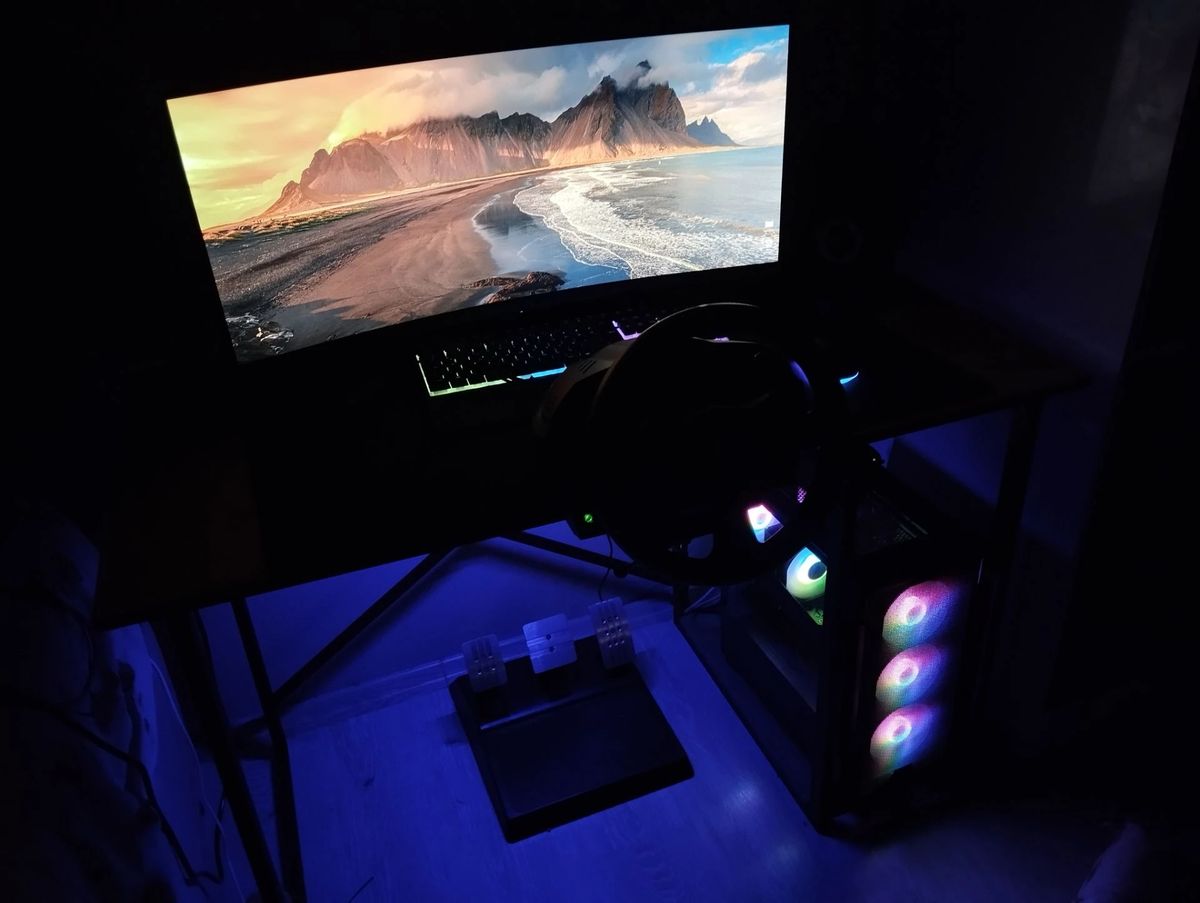 RTX 5060 / THRUSTMASTER DİREKSİYON SETLİ OYUNCU SİSTEMİ