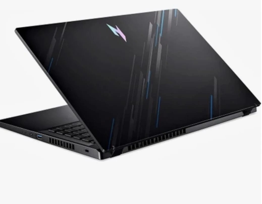 Acer Nitro V 15 RTX 4050 / 24GB RAM / 144Hz / Takaslı