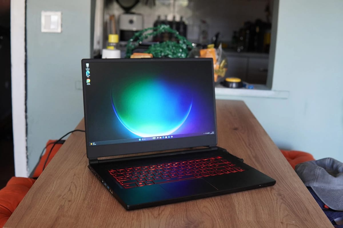 MSI GS65 Stealth Thin 8RE Gaming Laptop