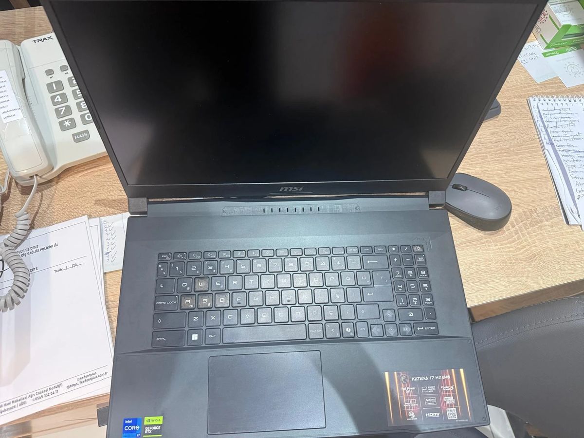 MSI KATANA 17 240HZ 5060 32GB DDR5