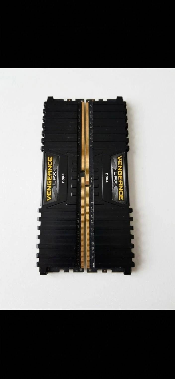 Corsair 16 GB RAM 3200 MHz