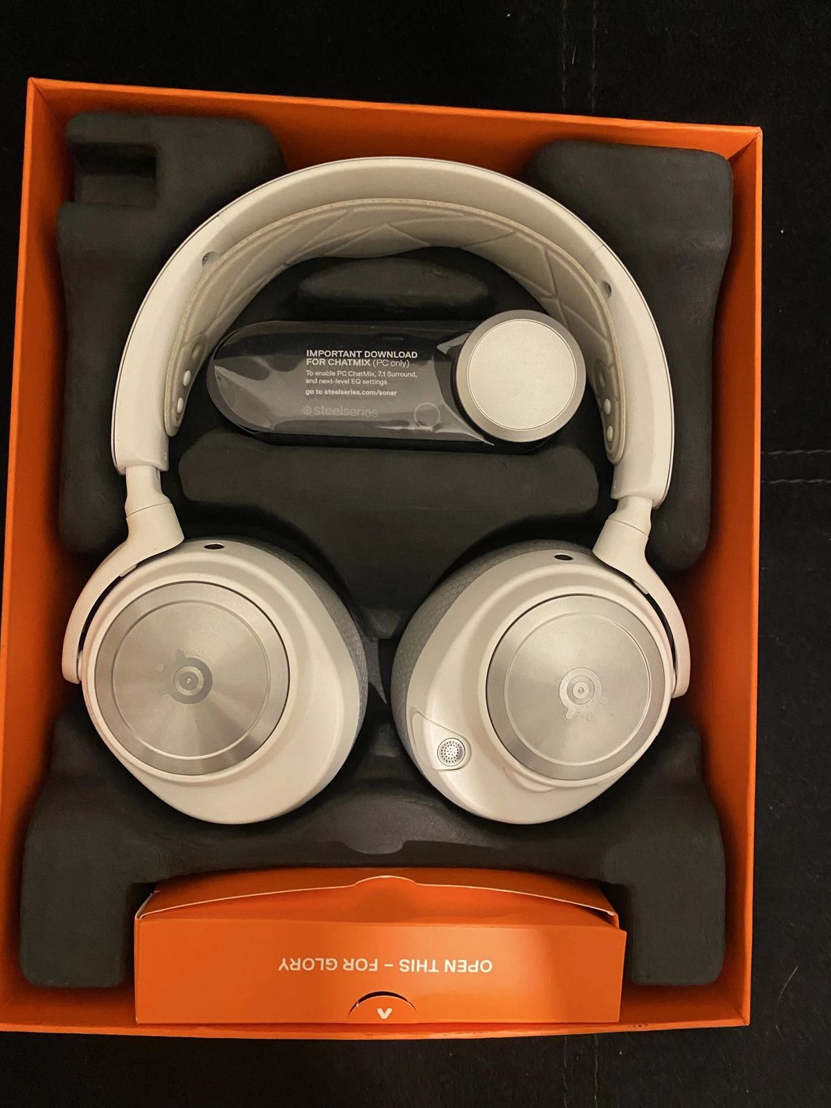 SteelSeries Nova Pro Wireless Beyaz Oyuncu Kulaklığı