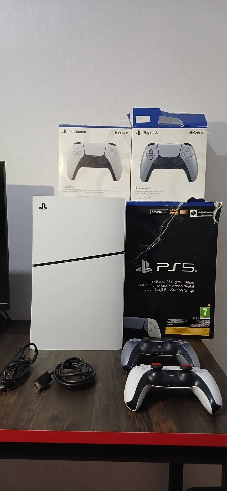 SATILIK PS5 SLIM 825 GB – 23 AY GARANTİLİ – FATURALI