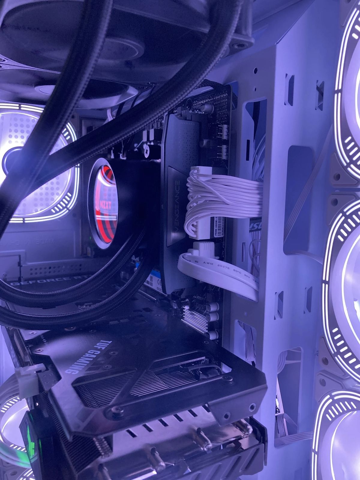 Corsair vengeance lpx 16 gb 5600 MHz