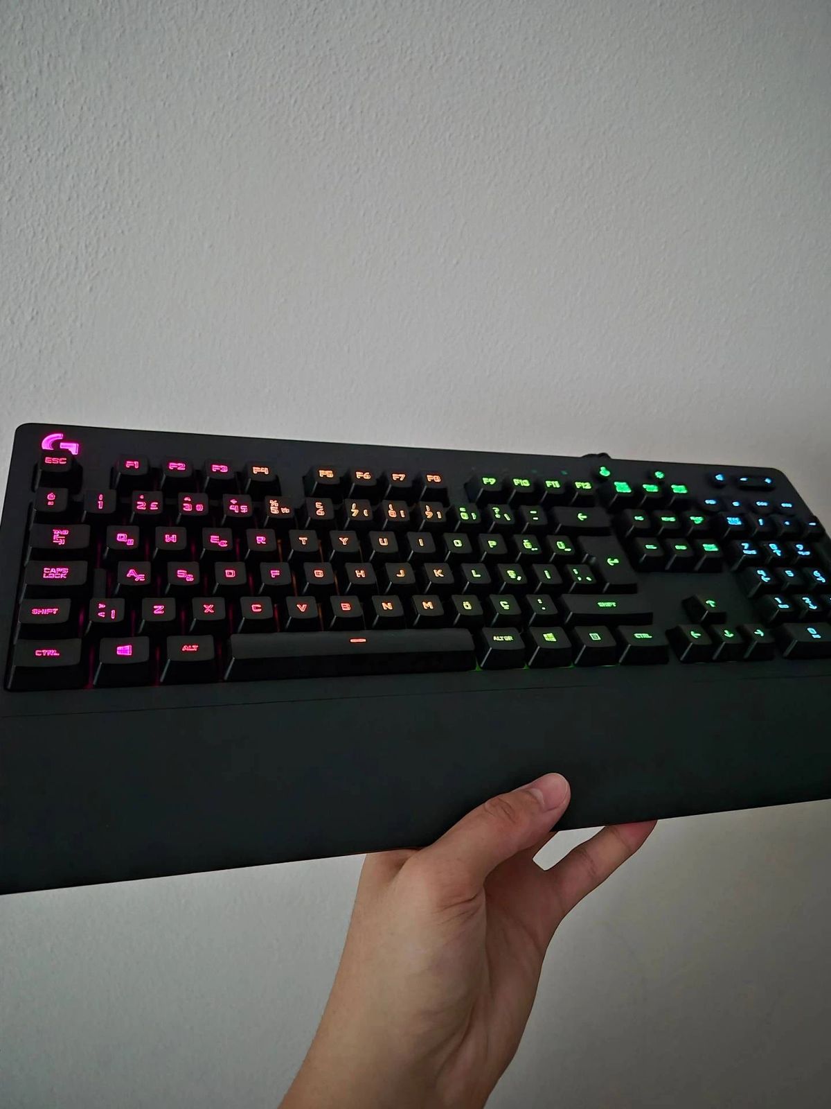 LOGİTECH G213 SORUNSUZ
