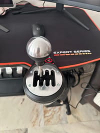 Thrustmaster T300 Alcantara Ferrari Integral +TH8A 7+1 Shifter - görsel 4