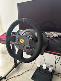Thrustmaster T300 Alcantara Ferrari Integral +TH8A 7+1 Shifter - görsel 2
