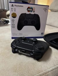 Razer Raiju V3 Pro PS5 / PC Wireless Controller – Kutulu, Çok Temiz - görsel 3