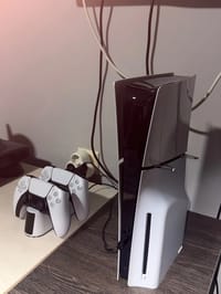 🎮 PS5 Slim 1TB CD’li + 2 Kol + GTA 5 | Kutu | Temiz Kullanım - görsel 6