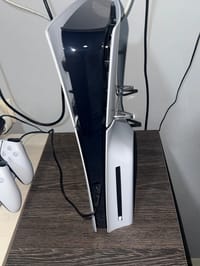 🎮 PS5 Slim 1TB CD’li + 2 Kol + GTA 5 | Kutu | Temiz Kullanım - görsel 4