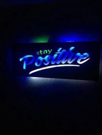 Stay Positive LED Işıklı Ahşap Tablo 50X21CM - görsel 3