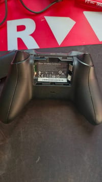 Çok Temiz Xbox Oyun Kolu - görsel 3