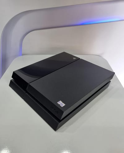 TEMİZ PS4 500 GB + TEK KOL + 12 AY MAĞAZA GARANTİLİ-KONSOLTECH