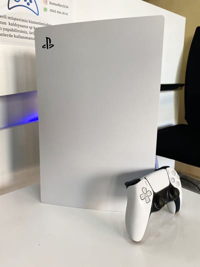 PS5 CD'Li +TEK KOL+ 1YIL GARANTİLİ TAKASVAR KONSOLTECH
