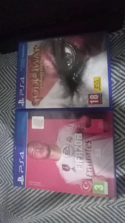 God of war ve Fifa 20