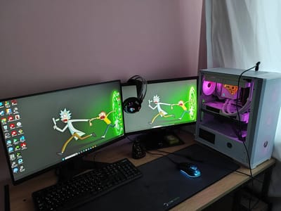 temiz yayıncı ve oyuncu gaming setup