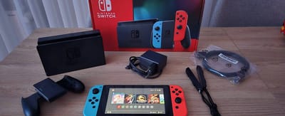 Nintendo Swicth V1 + 128 GB Hafıza Kartı + Çevre Ekipmanları