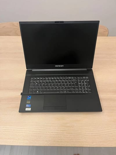 🔥 MONSTER TULPAR T7 V24.1 – i7-11800H / RTX 3060 / 17.3" 144Hz
Güçlü donanımlı Monster Tulpar T7 V24.1 gaming laptop.
Hem oyun hem de günlük kullanım, okul ve iş için oldukça güçlü bir cihazdır.