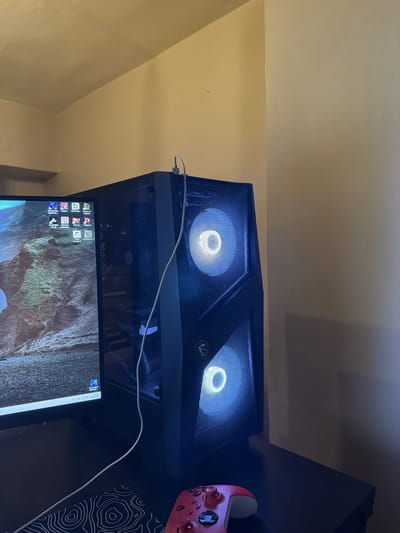 Msi RTX 5070 eyzen 5 9600x kasa
