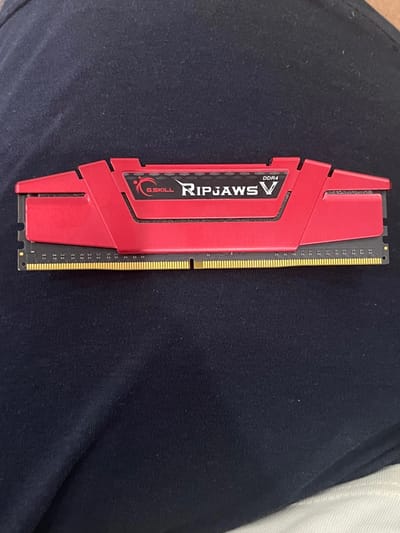 GSkill RipjawsV 8GB 2400Mhz DDR4 RAM